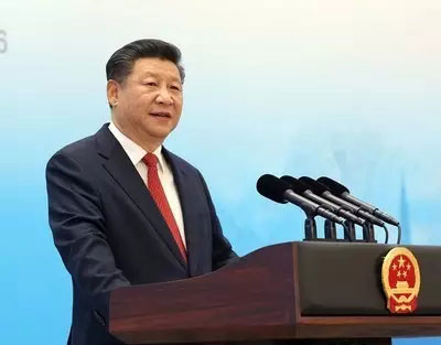 习近平：我们要建设天蓝、地绿、水清的美丽中国，让老百姓在宜居的环境中享受生活