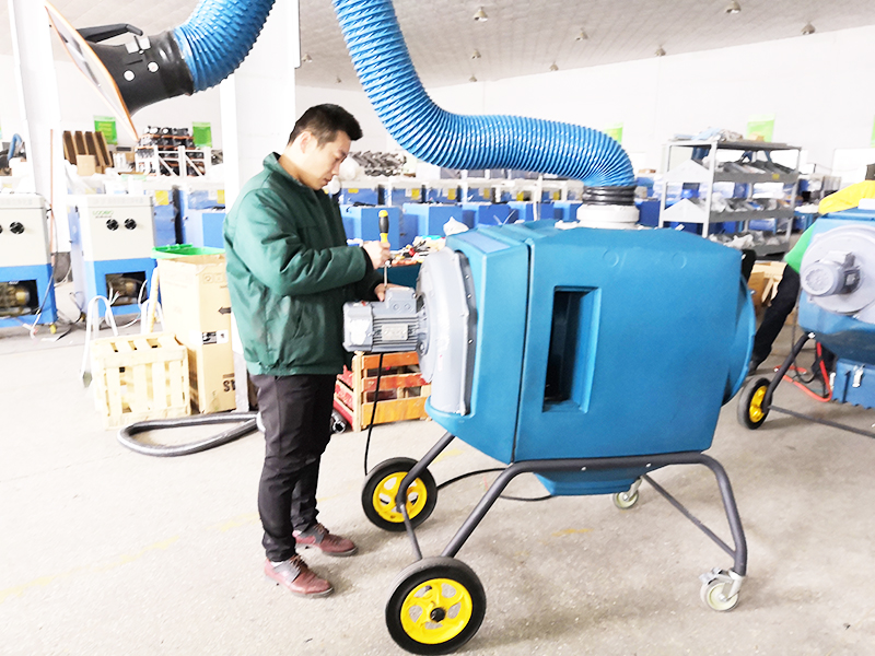 LB-NX移动式焊接烟尘净化器除尘器新品调试发货现场