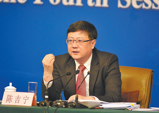 环保部部长陈吉宁：治霾已到“第二阶段” 新环保法“长出利齿”