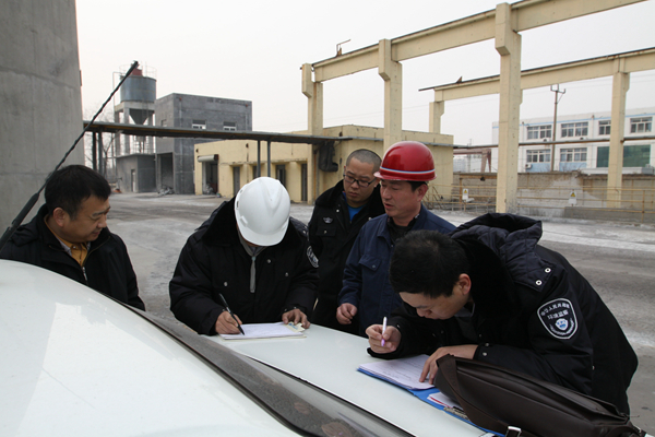 青岛：环境执法重拳再出击！抗霾夜查揪出四家问题企业