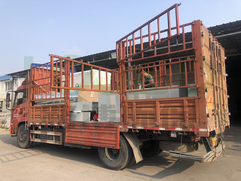 路博环保|厦门机器人除尘项目设备发货