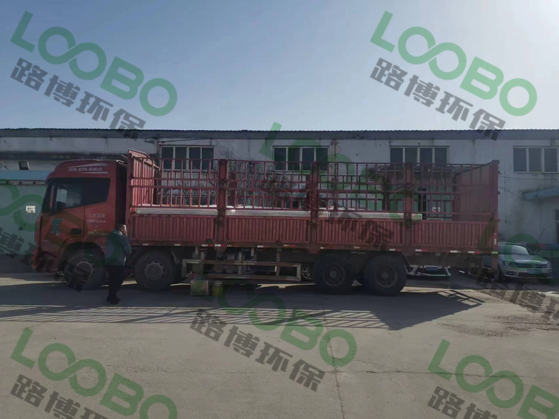 打磨除尘工作台发货了，坐标沈阳