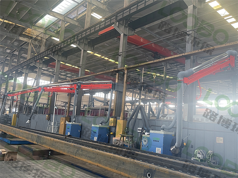 360° 灵活调节 + 超广覆盖,延长支架吸气臂赋能高效除尘新方案